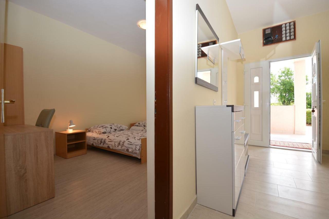 Ferienwohnung Apartman Susic Policnik Exterior foto